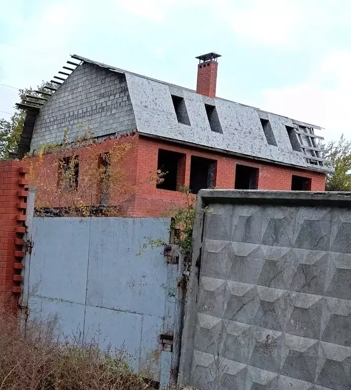 Дом в Волгоградская область, Волгоград ул. Сержанта Воронова (175 м) - Фото 2