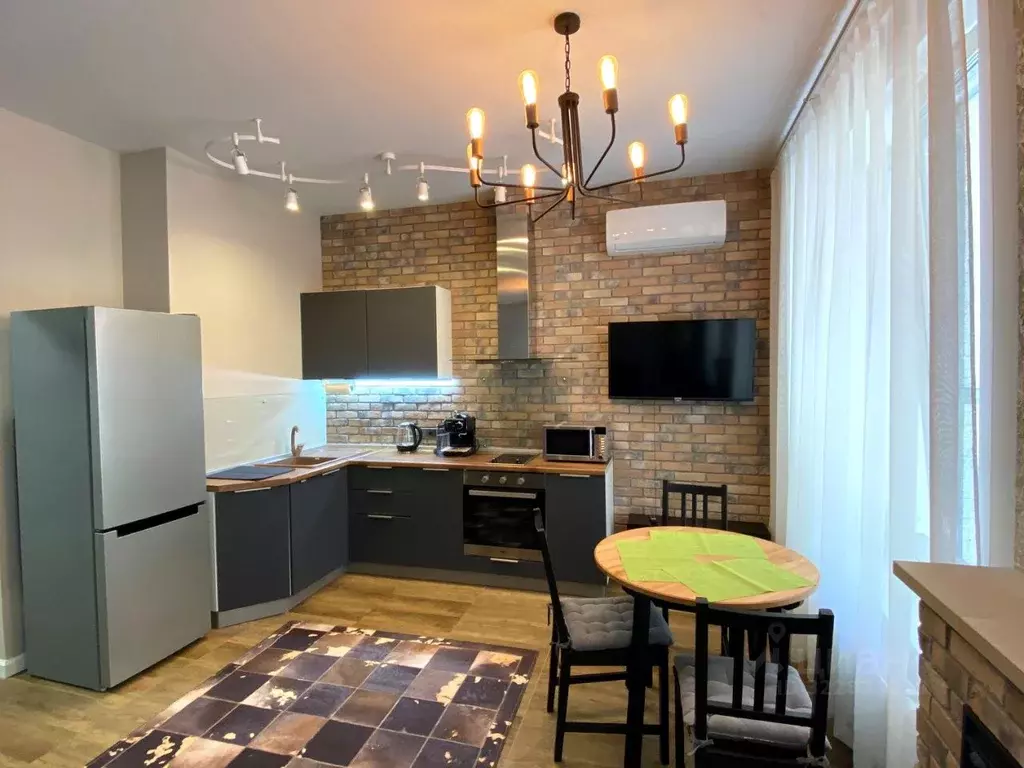 2-к кв. Пермский край, Пермь ул. Революции, 50 (50.0 м) - Фото 2