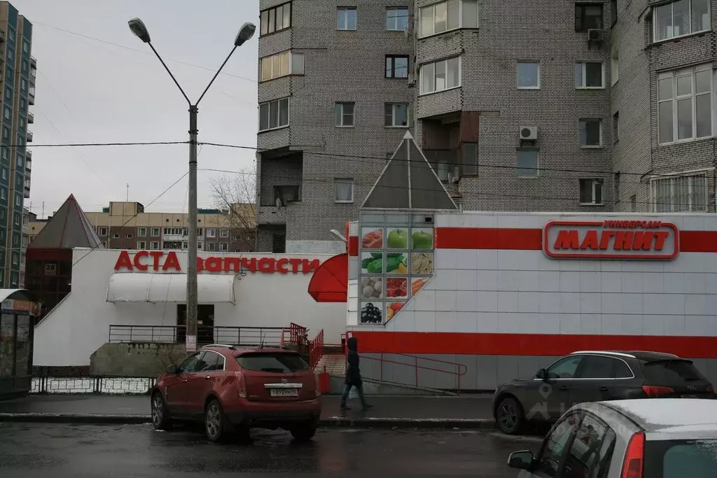 Торговая площадь в Санкт-Петербург Комендантский просп., 28К1 (582 м) - Фото 1