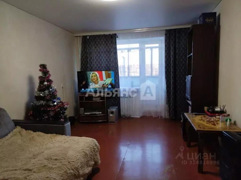 2-к кв. Ростовская область, Донецк пос. ЦОФ, 16-й кв-л, 7 (49.4 м) - Фото 1