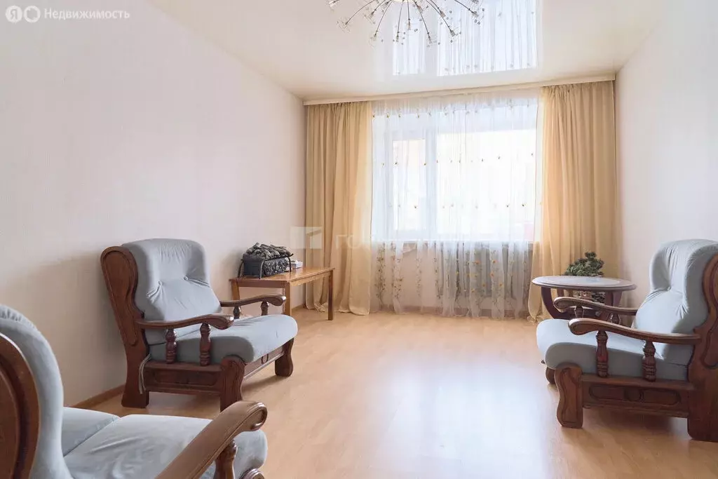 3-комнатная квартира: Томск, проспект Фрунзе, 23 (56.9 м) - Фото 1