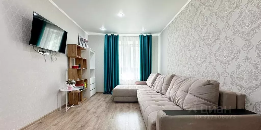 1-к кв. Татарстан, Казань ул. Азата Аббасова, 8 (38.0 м) - Фото 0