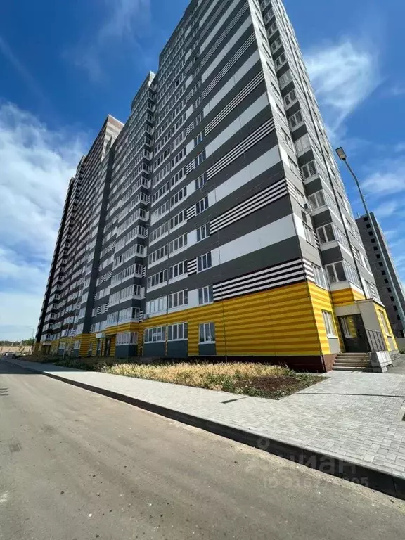 2-к кв. Оренбургская область, Оренбург ул. Юркина, 8 (64.2 м) - Фото 1