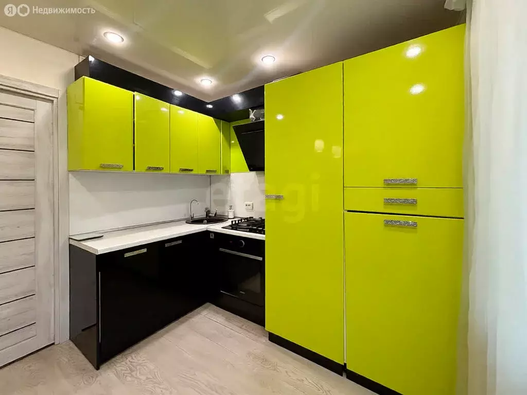 3-комнатная квартира: Псков, улица Металлистов, 4А (66.6 м) - Фото 2