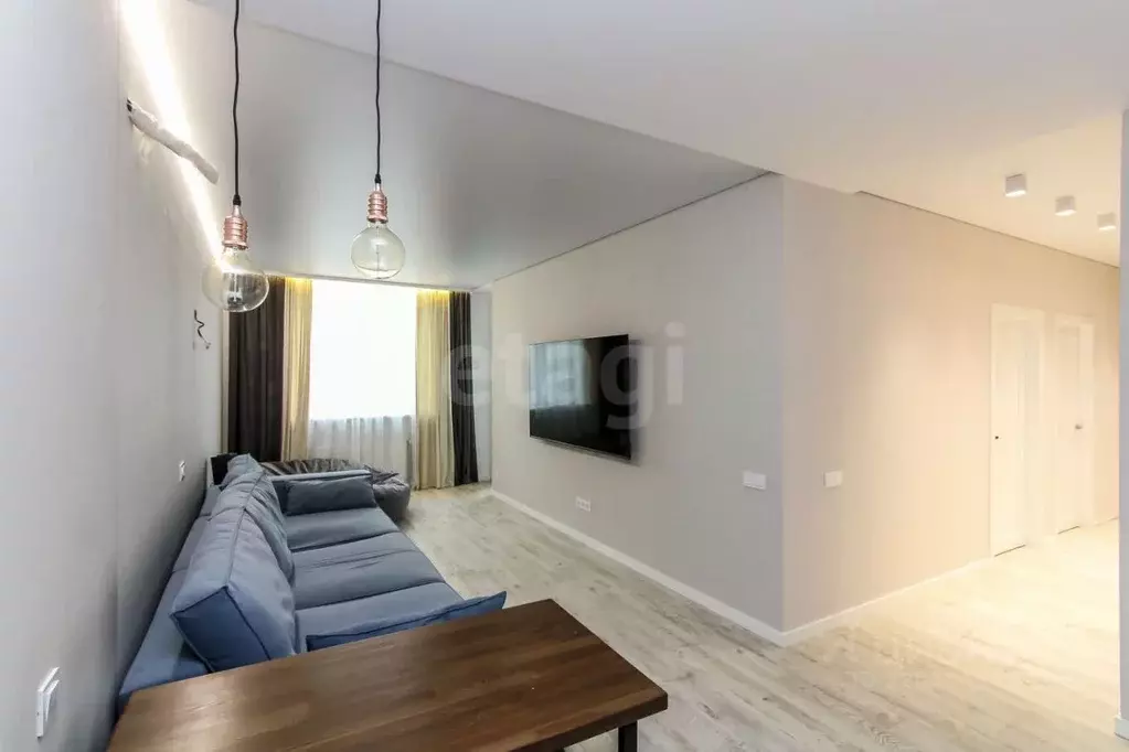 3-к кв. Тюменская область, Тюмень ул. Газовиков, 73 (63.9 м) - Фото 1