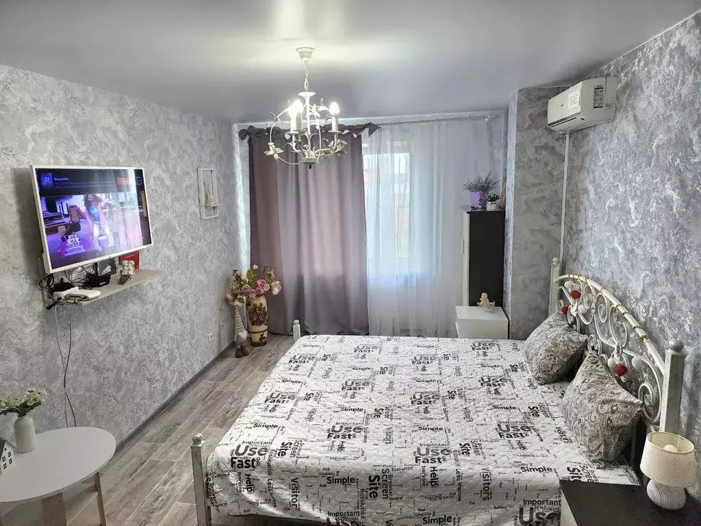 1-к кв. Самарская область, Тольятти ул. Горького, 43 (46.0 м) - Фото 0