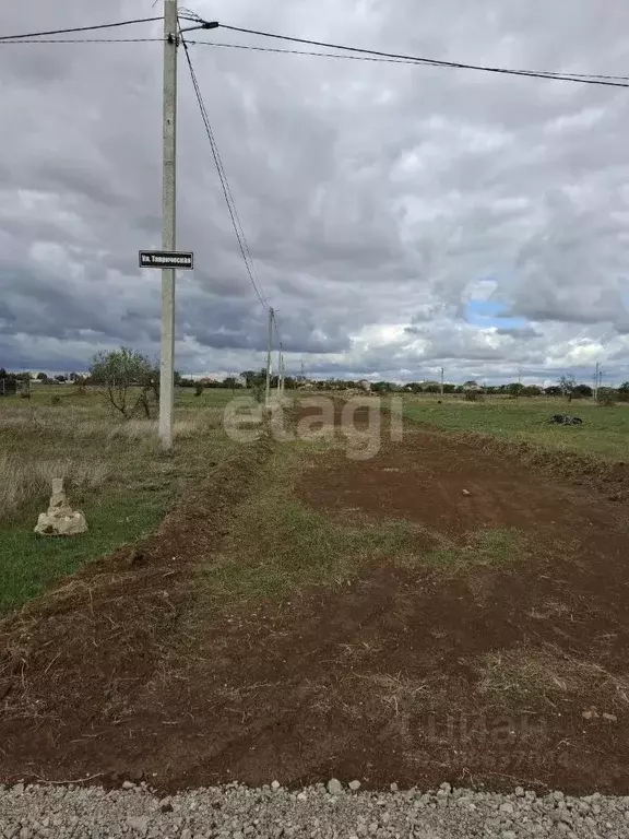 Участок в Крым, Саки ул. Урожайная (6.0 сот.) - Фото 1