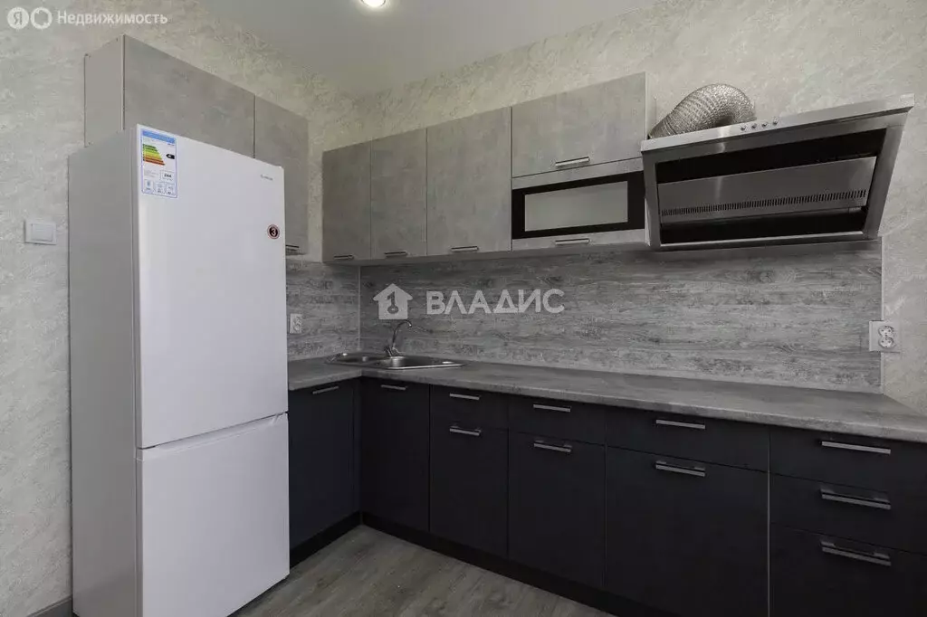 2-комнатная квартира: Благовещенск, Заводская улица, 2/4 (62 м) - Фото 1
