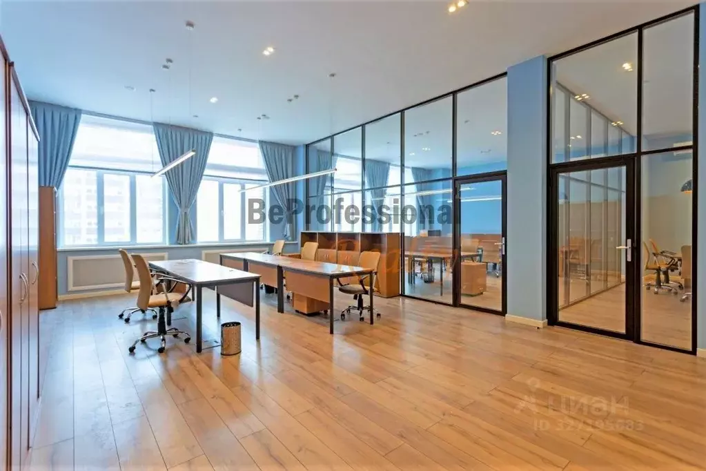 Офис в Москва Суворовская пл., 1/52к2 (100 м) - Фото 1