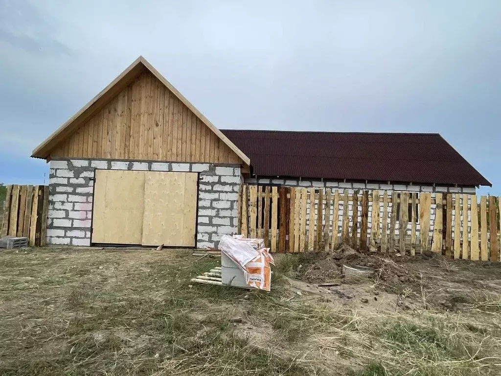 Дом в Хакасия, Алтайский район, с. Белый Яр ул. Аткниных, 10А/1 (130 ... - Фото 1