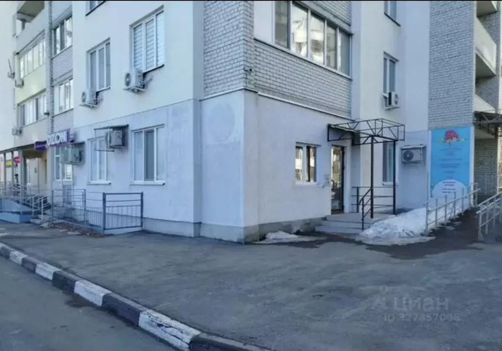 Помещение свободного назначения в Саратовская область, Саратов проезд ... - Фото 1