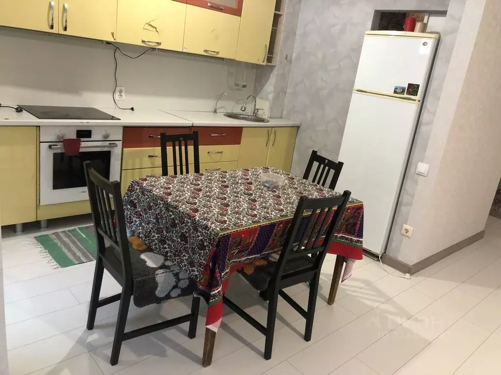 3-к кв. Свердловская область, Екатеринбург ул. Бахчиванджи, 15 (71.5 ... - Фото 2