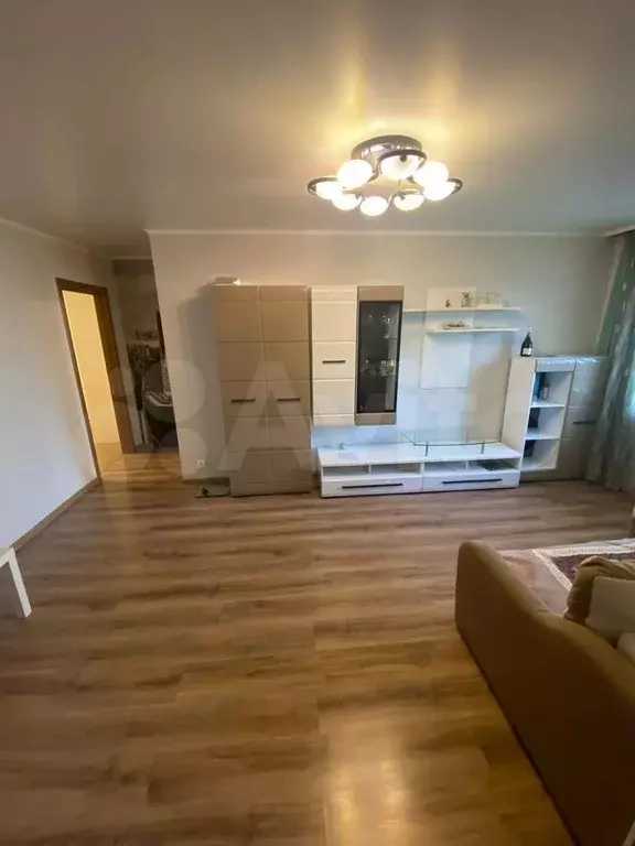 3-к. квартира, 60 м, 1/5 эт. - Фото 1