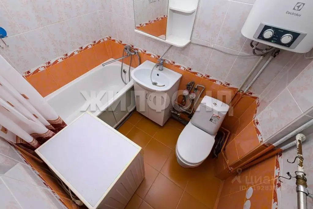2-к кв. Новосибирская область, Новосибирск ул. Зеленая Горка, 12 (46.6 ... - Фото 1