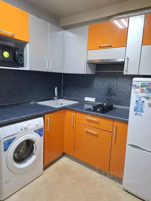 1-к кв. Удмуртия, Ижевск Молодежная ул., 69 (27.9 м) - Фото 1