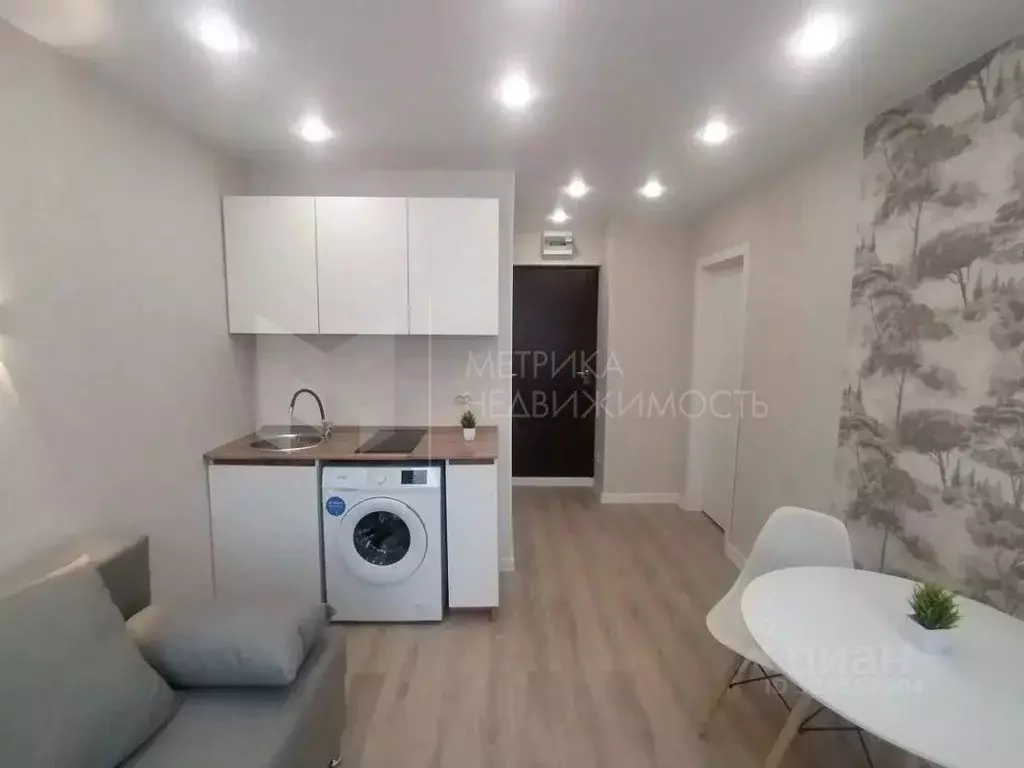 1-к кв. Тюменская область, Тюмень ул. Мельникайте, 113 (28.3 м) - Фото 1