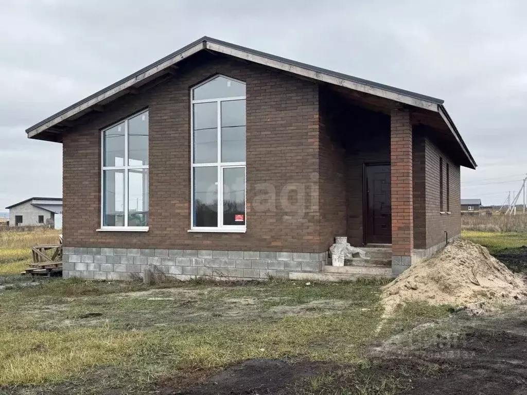 Дом в Белгородская область, Белгородский район, Пушкарское с/пос, с. ... - Фото 1