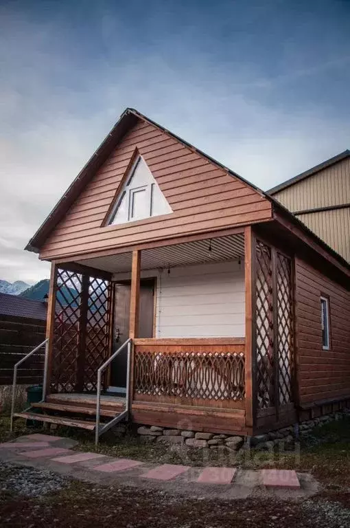 Дом в Карачаево-Черкесия, Зеленчукский район, с. Архыз ул. Алиева, 18 ... - Фото 2