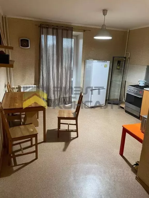 3-к кв. Омская область, Омск ул. Малиновского, 17к1 (92.5 м) - Фото 2