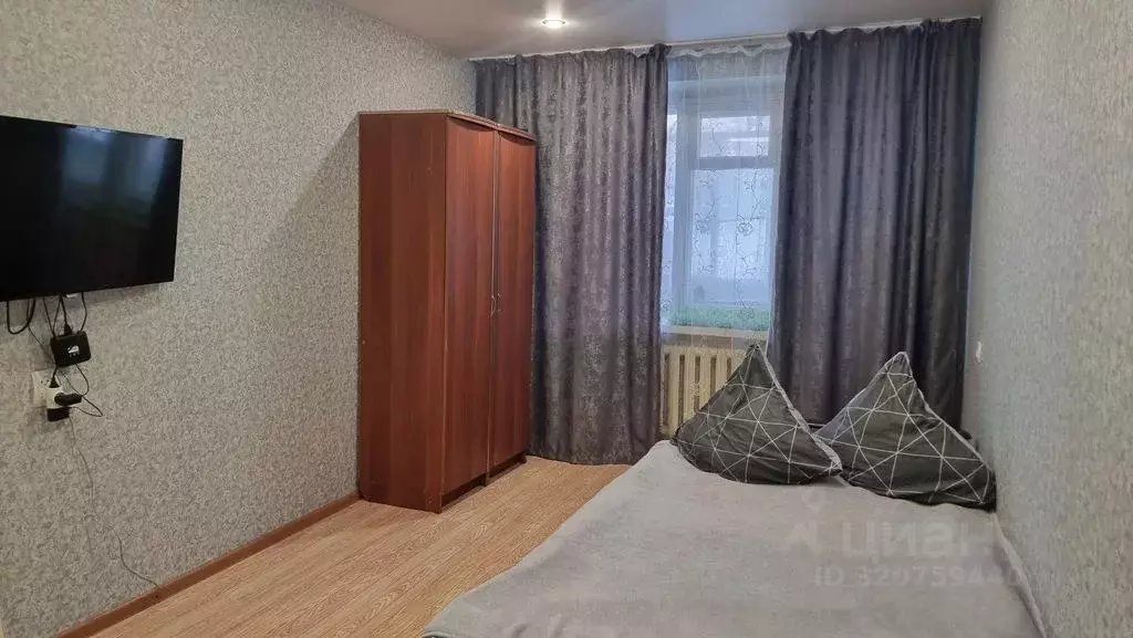 1-к кв. Кировская область, Омутнинск ул. Володарского, 14 (30.0 м) - Фото 0
