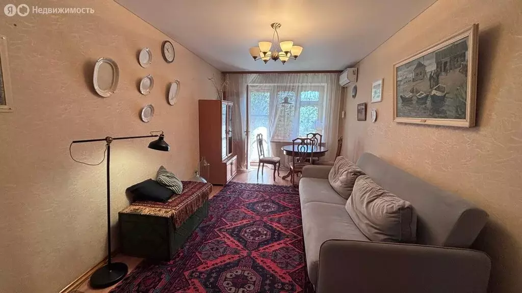 3-комнатная квартира: Камызяк, улица Максима Горького, 105 (57.2 м) - Фото 1
