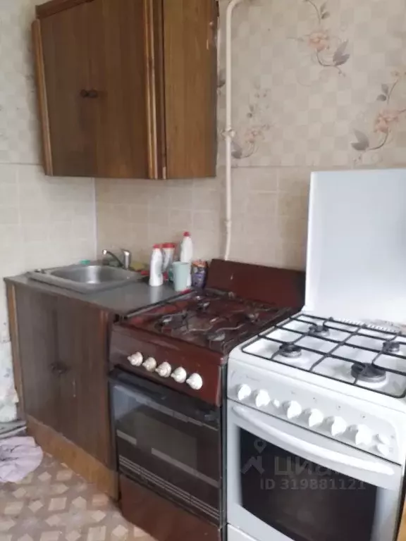Комната Омская область, Омск ул. Петра Ильичева, 5 (14.0 м) - Фото 0