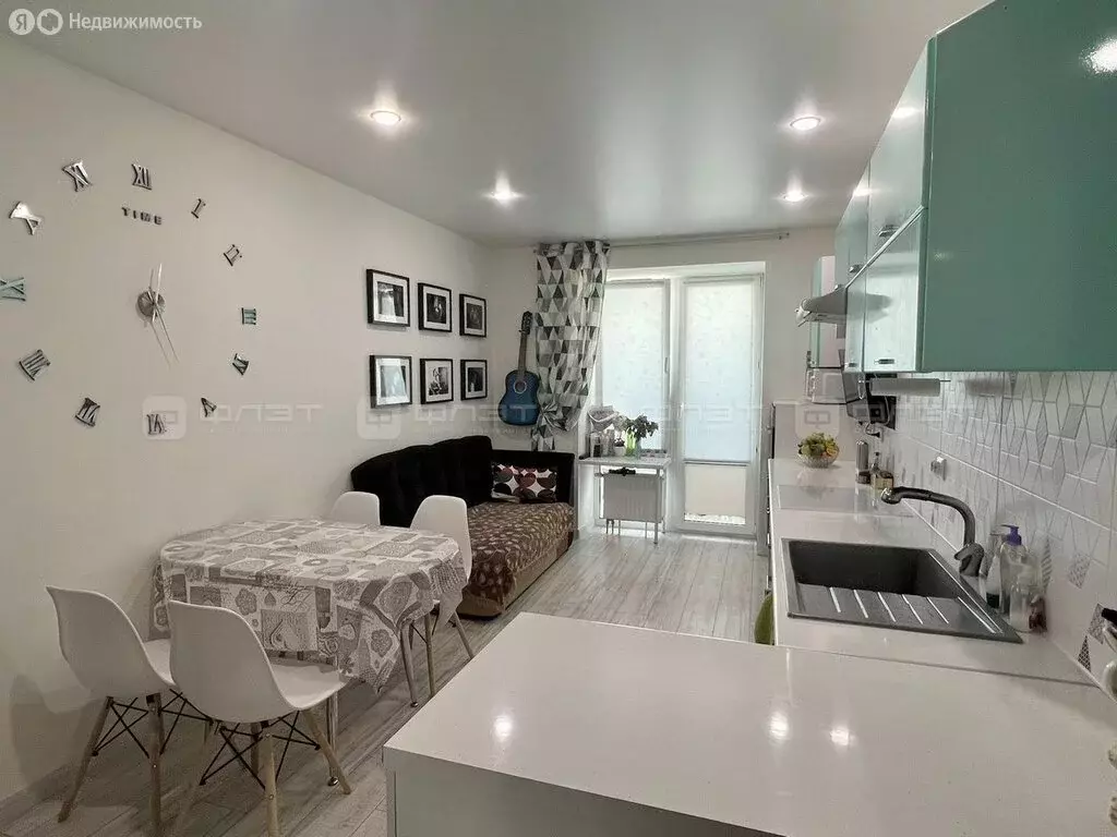 2-комнатная квартира: Казань, улица Азата Аббасова, 3 (64 м) - Фото 2