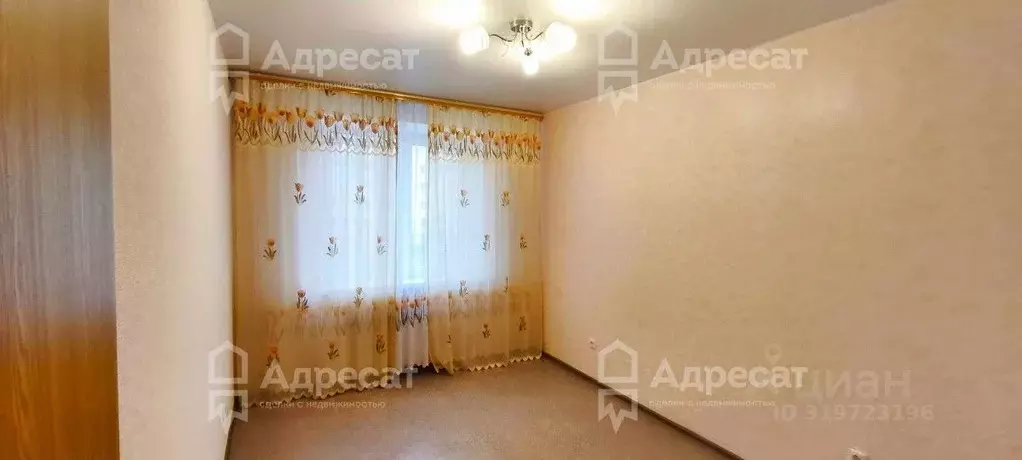 3-к кв. Волгоградская область, Волгоград ул. Тимирязева, 35 (66.5 м) - Фото 0