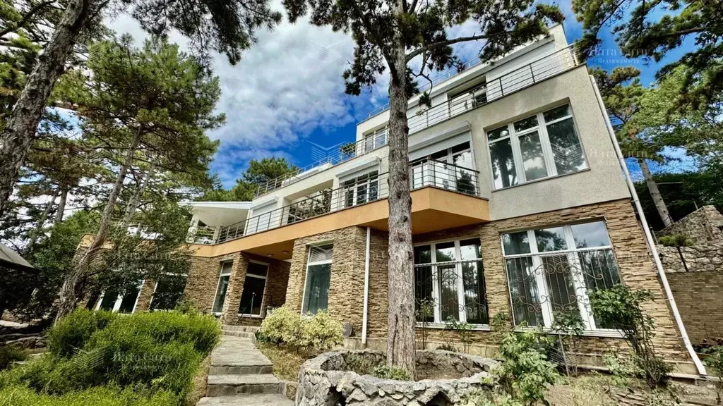 Дом в Крым, Ялта муниципальный округ, Восход пгт ул. Авроры, 5 (289 м) - Фото 1