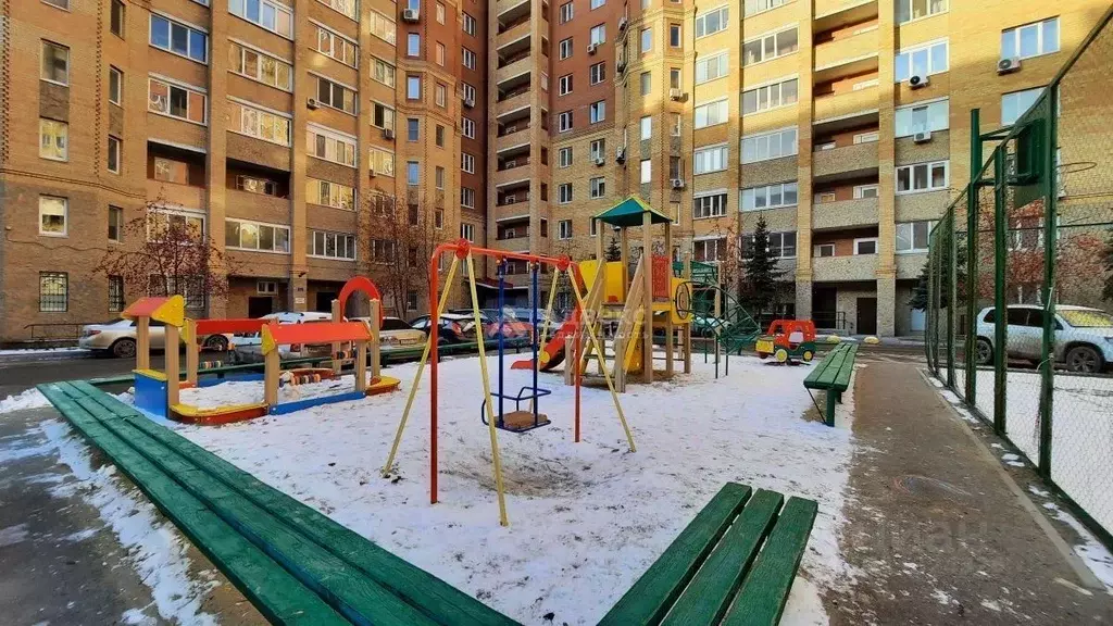 2-к кв. Тюменская область, Тюмень ул. Циолковского, 7к2 (72.4 м) - Фото 0