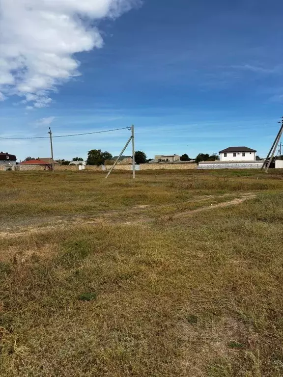 Участок в Крым, Сакский район, с. Молочное  (6.0 сот.) - Фото 0