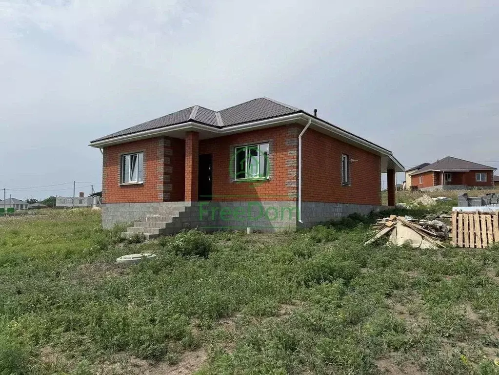 Дом в Белгородская область, Белгородский район, Пушкарское с/пос, с. ... - Фото 1