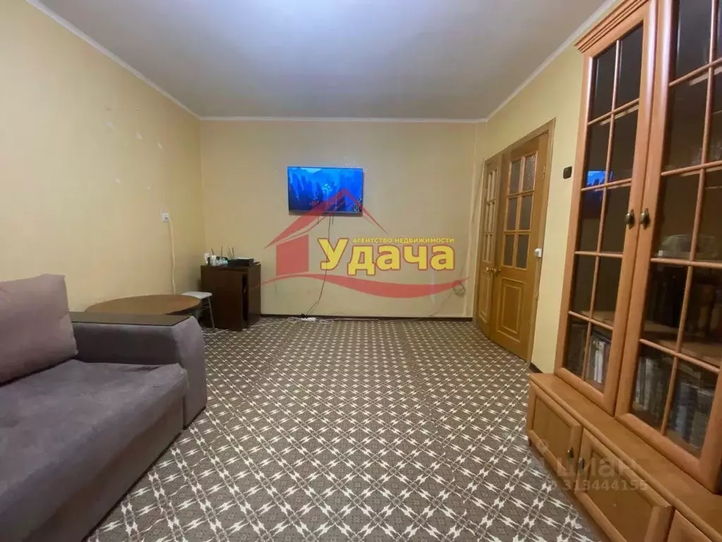 2-к кв. Оренбургская область, Орск пл. Гагарина, 2А (42.7 м) - Фото 1
