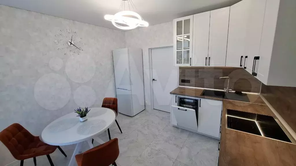 2-к. квартира, 60 м, 20/25 эт. - Фото 1