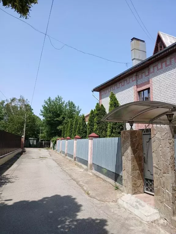 Дом в Ростовская область, Азов Азовский район, Московская ул. (475 м) - Фото 2