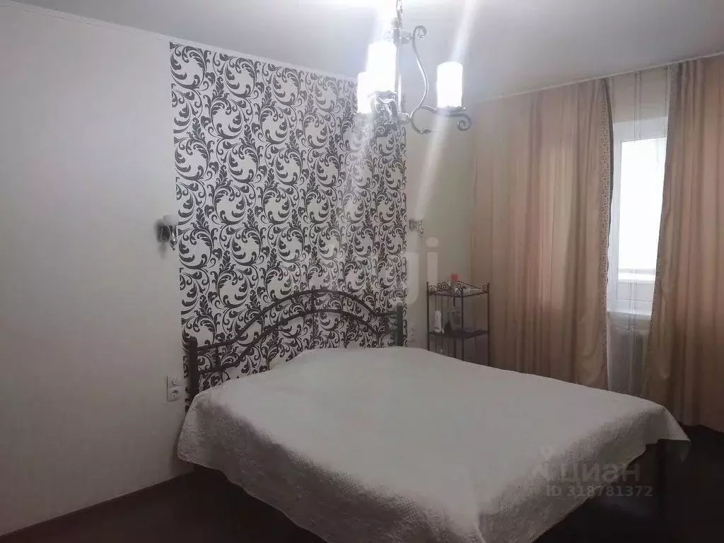 2-к кв. Крым, Симферополь ул. Маршала Жукова (69.4 м) - Фото 0