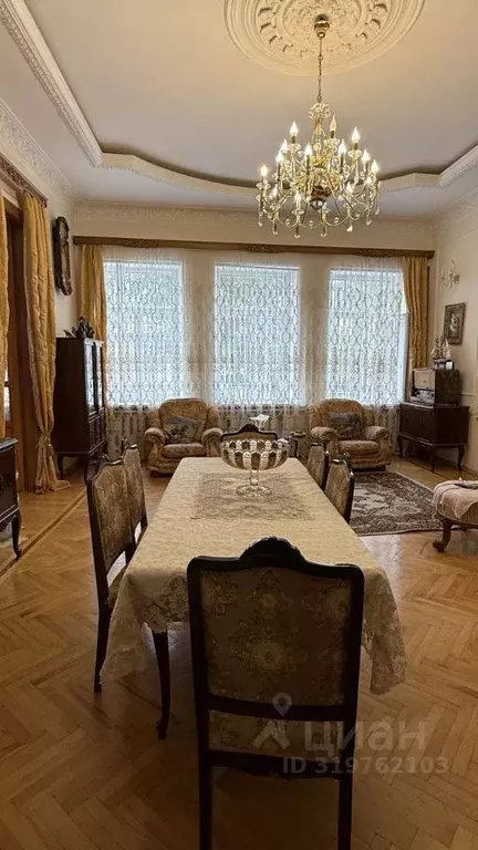 Дом в Северная Осетия, Владикавказ ул. Штыба, 19 (300 м) - Фото 1