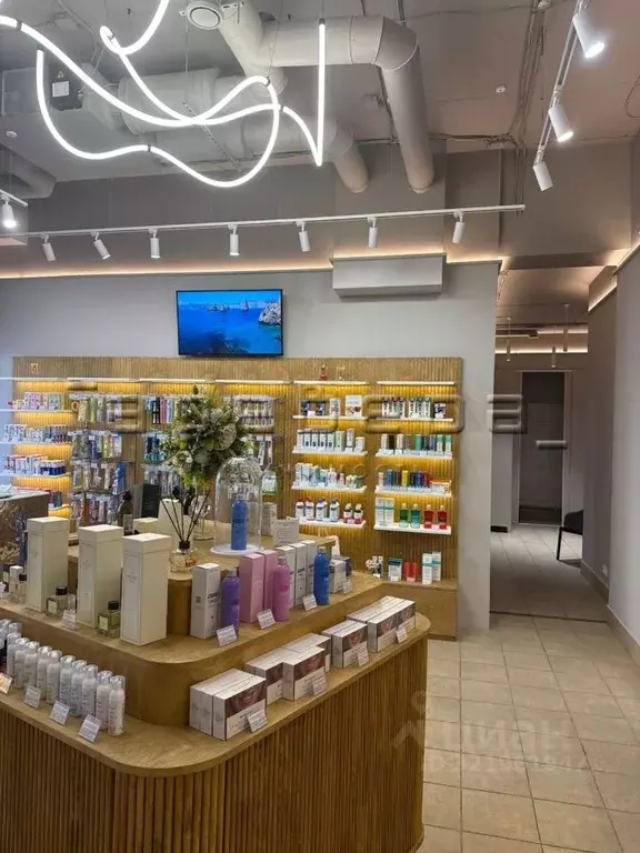 Помещение свободного назначения в Красноярский край, Красноярск ул. ... - Фото 1