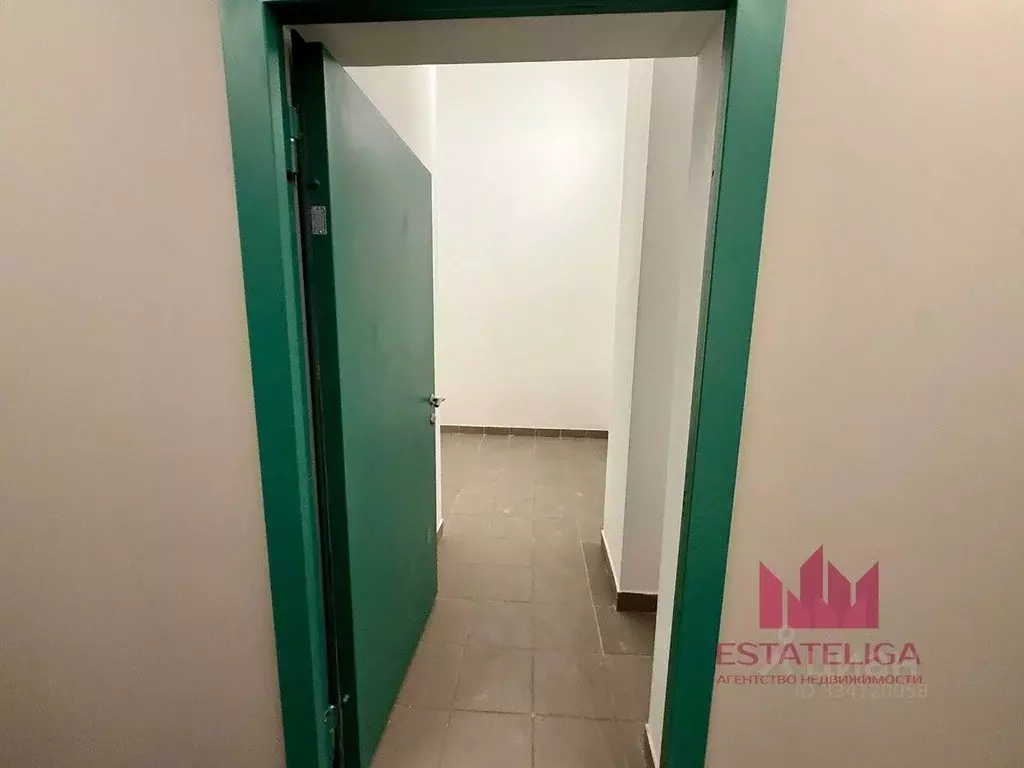 Гараж в Москва бул. Братьев Весниных, 1 (8 м) - Фото 1