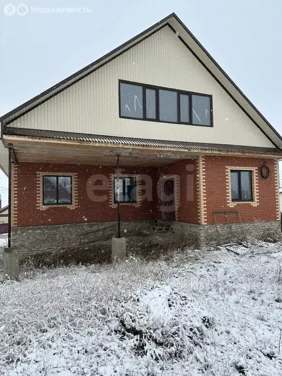 Дом в село Киргиз-Мияки, улица Мусы Джалиля (150 м) - Фото 1