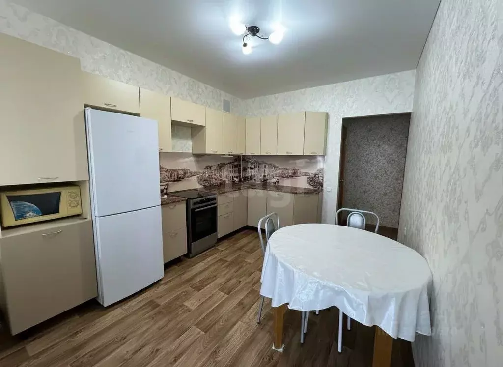 1-к кв. Татарстан, Казань ул. Баки Урманче, 10 (46.7 м) - Фото 1