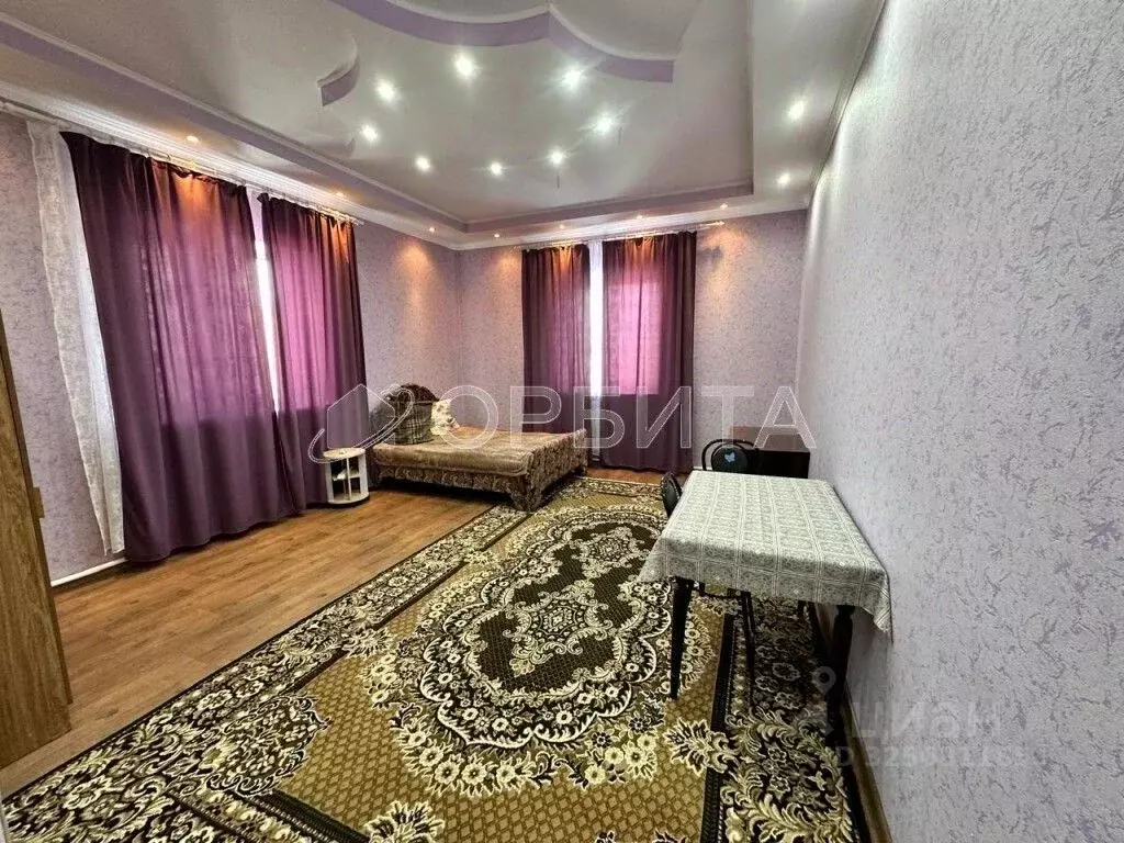 Дом в Тюменская область, Тюмень ул. Вишневая, 58 (200 м) - Фото 1