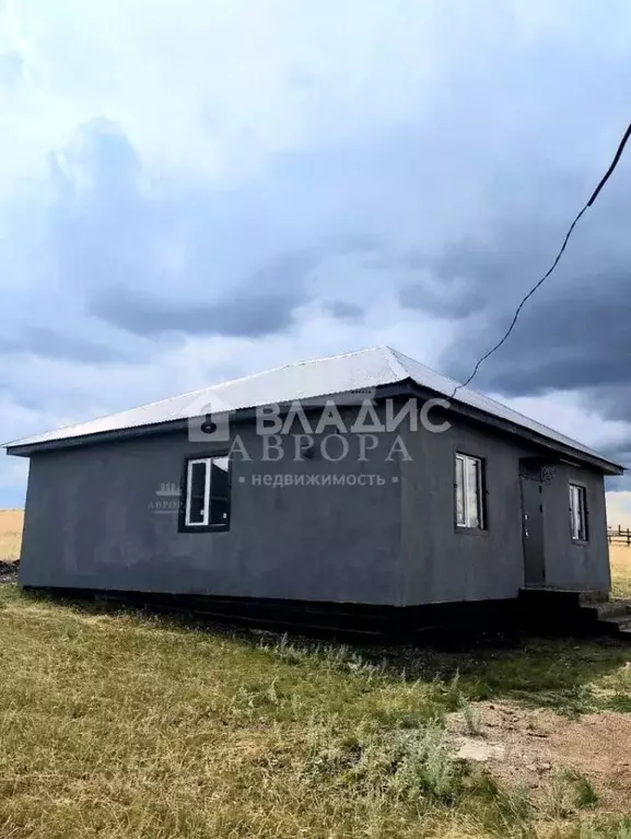 Дом в Башкортостан, Абзелиловский район, Давлетовский сельсовет, д. ... - Фото 0