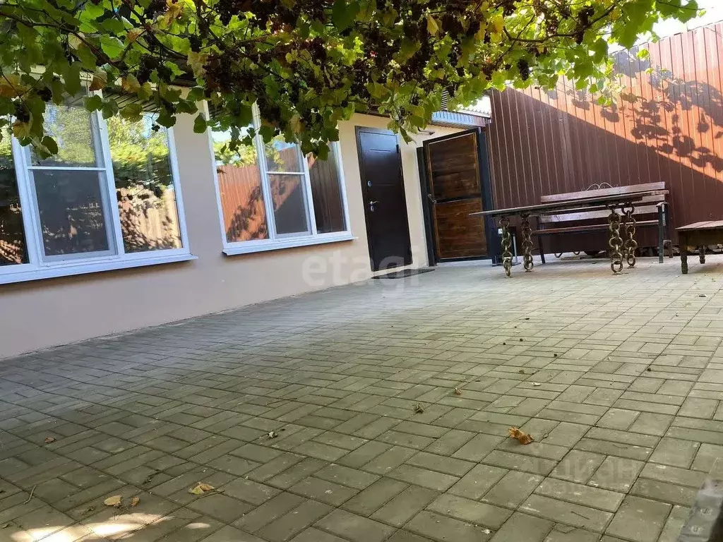 Дом в Воронежская область, Борисоглебск ул. 40 лет Октября, 161 (110 ... - Фото 1