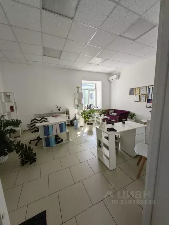 Офис в Саратовская область, Саратов Астраханская ул., 43к4 (25 м) - Фото 0
