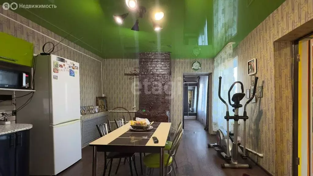 Дом в Ирбит, улица Орджоникидзе (70 м) - Фото 0