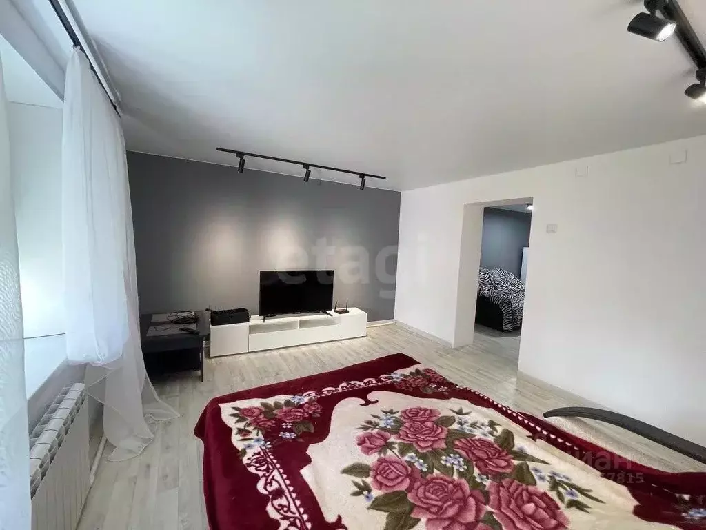 2-к кв. Калужская область, пос. Ферзиково ул. Карпова, 24 (53.6 м) - Фото 1