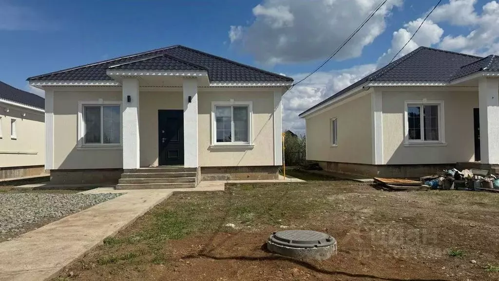 Дом в Оренбургская область, Оренбургский район, Южноуральский ... - Фото 0