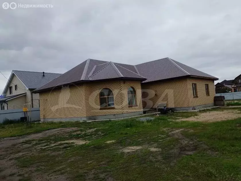 Дом в Тюменский район, село Мальково (188 м) - Фото 1