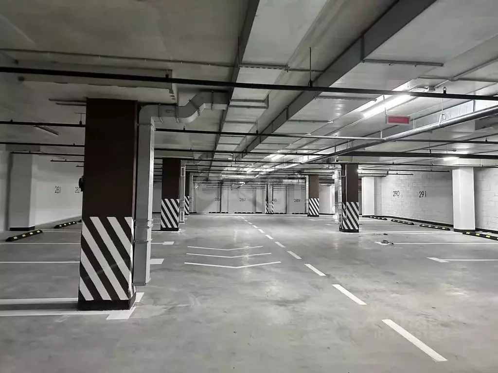 Гараж в Тюменская область, Тюмень ул. Андрея Кореневского, 7 (13 м) - Фото 1